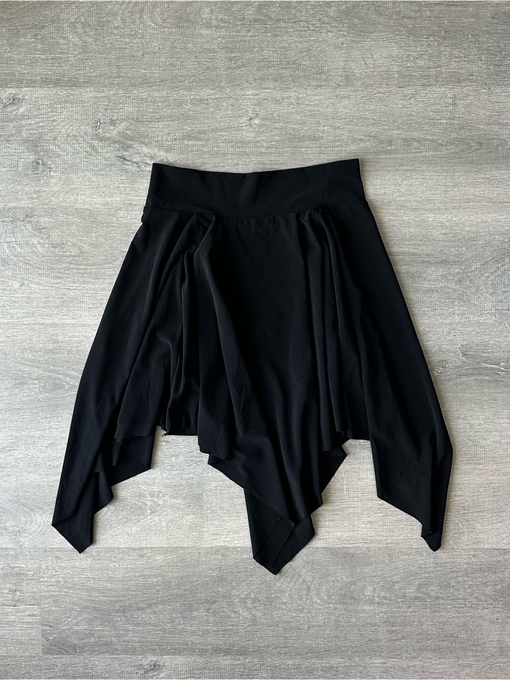 Sirens Women’s Black flowy mini to midi Skirt